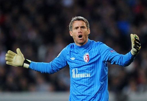 Lille's goalkeeper Mickael Landreau